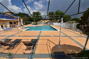 200 Palm Cir W, Pembroke Pines, FL 33025, Sold 10/10/18