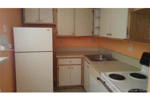 7210 NW 179th St, Hialeah, FL 33015, Sold 11/14/17