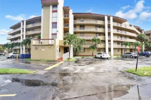 10288 NW 9th St Cir, Miami, FL 33172, Sold 01/08/18