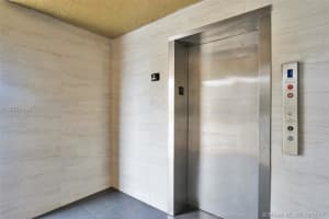 10288 NW 9th St Cir, Miami, FL 33172, Sold 01/08/18