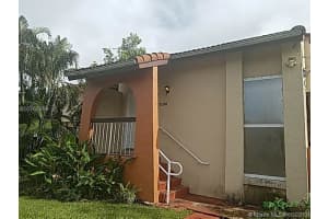 9903 NW 9th St Cir, Miami, FL 33172, Sold 01/16/18