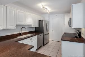 550 Ocean Dr #8g, Key Biscayne, FL 33149, Sold 08/28/18