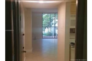 8625 NW 8th St, Miami, FL 33126, Sold 11/15/17