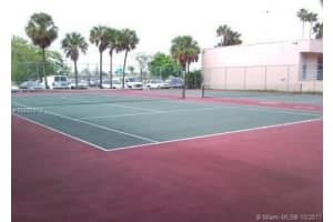 8625 NW 8th St, Miami, FL 33126, Sold 11/15/17