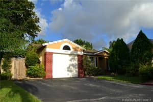 8430 NW 193rd Ln, Hialeah, FL 33015, Sold 11/21/17