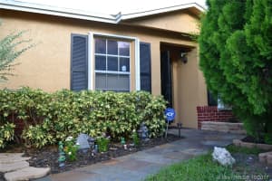 8430 NW 193rd Ln, Hialeah, FL 33015, Sold 11/21/17