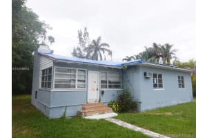 7710 Beach View Dr, North Bay Village, FL 33141, Sold 11/15/17