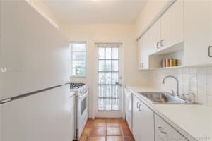 911 Meridian Ave, Miami Beach, FL 33139, Sold 02/01/18