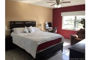 8501 NW 8th St, Miami, FL 33126, Sold 11/27/17