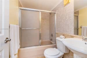 201 178th Dr #508, Sunny Isles Beach, FL 33160, Sold 11/30/17