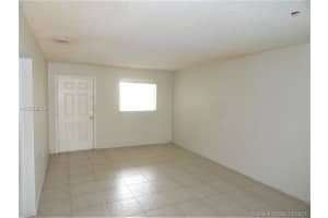 8851 NW 119th St, Hialeah, FL 33018, Sold 11/16/17