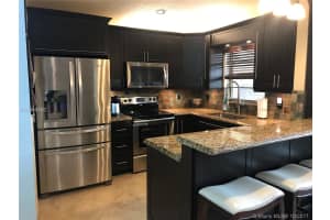 521 Woodgate Cir, Sunrise, FL 33326, Sold 12/29/17