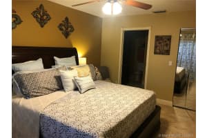 521 Woodgate Cir, Sunrise, FL 33326, Sold 12/29/17