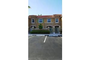 10657 SW 8th St, Pembroke Pines, FL 33025, Sold 06/08/18