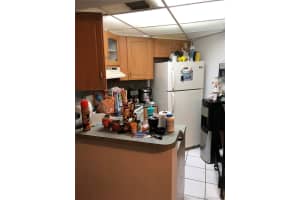 680 W Park Dr, Miami, FL 33172, Sold 02/21/18