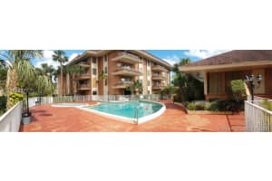 17600 NW 68th Ave APT B4002, Hialeah, FL 33015, Sold 01/31/18