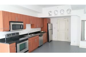 111 E Flagler St, Miami, FL 33131, Sold 03/27/18