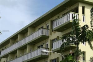 851 Meridian Ave # 25, Miami Beach, FL 33139, Sold 04/02/18