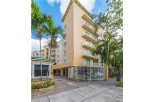 2415 NW 16th St Rd, Miami, FL 33125, Sold 01/09/18