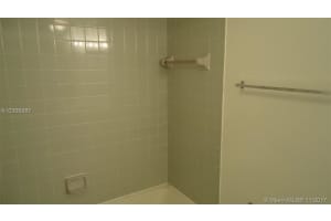 2810 N Oakland Forest Dr, Oakland Park, FL 33309, Sold 05/16/18