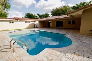 7423 Loch ness Dr, Miami Lakes, FL 33014, Sold 04/10/18