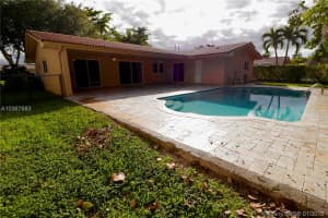 7423 Loch ness Dr, Miami Lakes, FL 33014, Sold 04/10/18