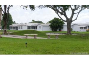 8405 NW 61st St APT D312, Tamarac, FL 33321, Sold 01/19/18