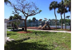 700 Executive Center Dr, West Palm Beach, FL 33401, Sold 11/30/17