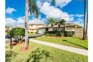 941 SW 99th Ave, Pembroke Pines, FL 33025, Sold 01/12/18