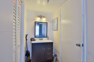 7832 Collins Ave, Miami Beach, FL 33141, Sold 12/06/17