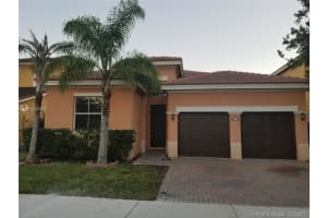 8890 NW 182nd St, Hialeah, FL 33018, Sold 01/26/18