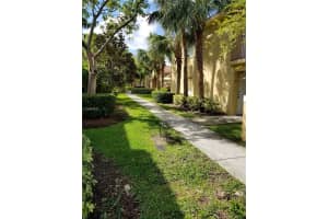 7900 NW 6th St, Pembroke Pines, FL 33024, Sold 07/25/18