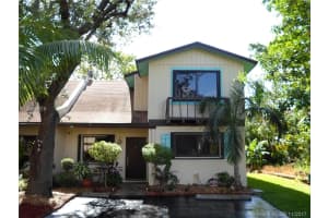 672 NE 1st St, Dania Beach, FL 33004, Sold 01/23/18