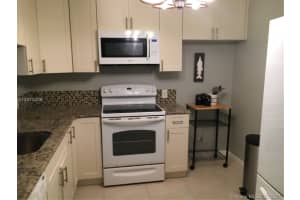 11925 NE 2nd Ave b301, Miami, FL 33161, Sold 05/14/18