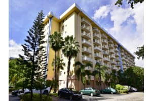 4550 NW 9th St APT E914, Miami, FL 33126, Sold 07/20/18