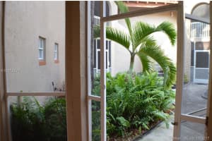 8664 SW 3rd St, Pembroke Pines, FL 33025, Sold 01/12/18