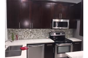9180 NW 40th St, Sunrise, FL 33351, Sold 02/15/18