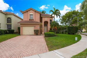 10698 NW 7th St, Pembroke Pines, FL 33026, Sold 01/16/18