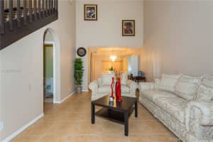 10698 NW 7th St, Pembroke Pines, FL 33026, Sold 01/16/18