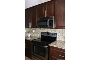 2735 W 52nd St, Hialeah, FL 33016, Sold 01/12/18