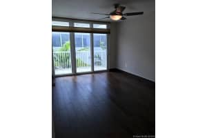 7832 Collins Ave, Miami Beach, FL 33141, Sold 04/25/18