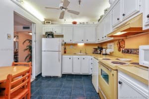 661 NE 195th St, Miami, FL 33179, Sold 02/16/18