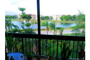 8881 Fontainebleau Blvd, Miami, FL 33172, Sold 01/24/18