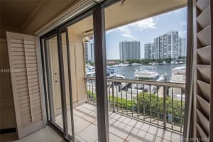 21135 Helmsman Dr APT O14, Aventura, FL 33180, Sold 03/29/18