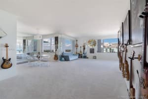 5255 Collins Ave #12f, Miami, FL 33140, Sold 03/13/18