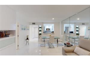 465 Ocean Dr, Miami Beach, FL 33139, Sold 03/15/18
