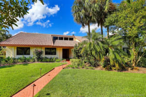 1621 SW 119th Terrace, Davie, FL 33325, Sold 01/22/18