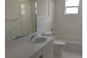 7440 Miami Lakes Dr APT F212, Miami Lakes, FL 33014, Sold 07/31/18