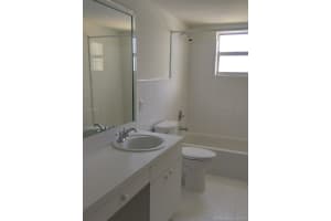 7440 Miami Lakes Dr APT F212, Miami Lakes, FL 33014, Sold 07/31/18