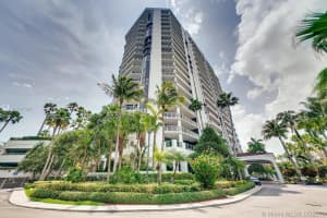 3600 Yacht Club Dr, Aventura, FL 33180, Sold 05/11/21